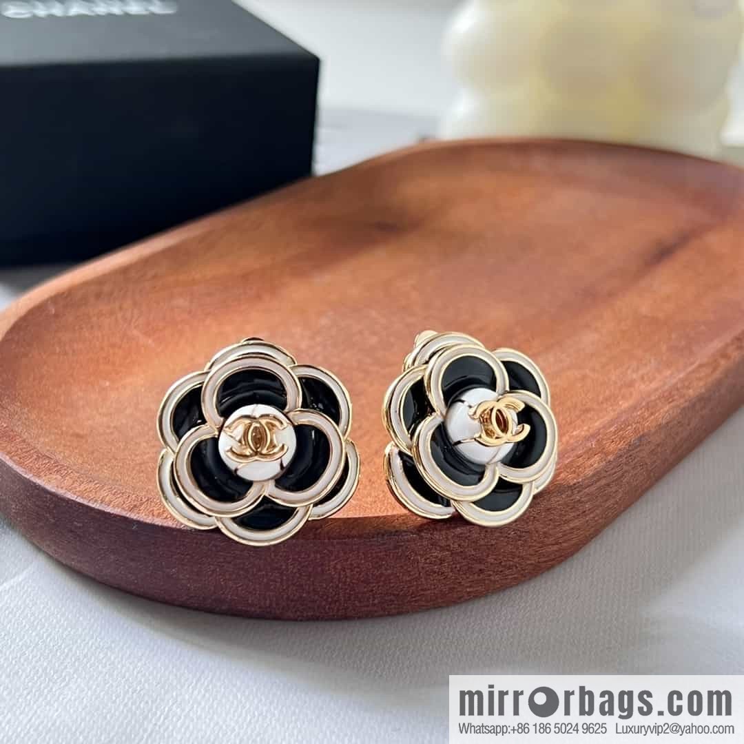 New ☑️ Chanel black camellia earrings