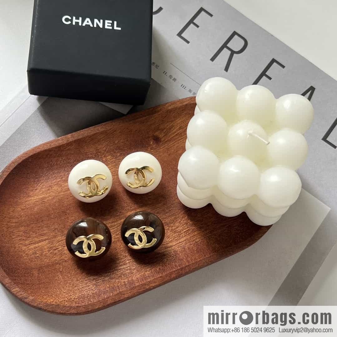 New ☑️ Chanel c1 round double c stud earrings