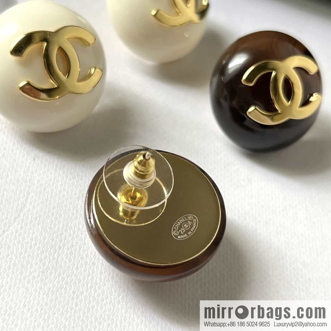 New ☑️ Chanel c1 round double c stud earrings
