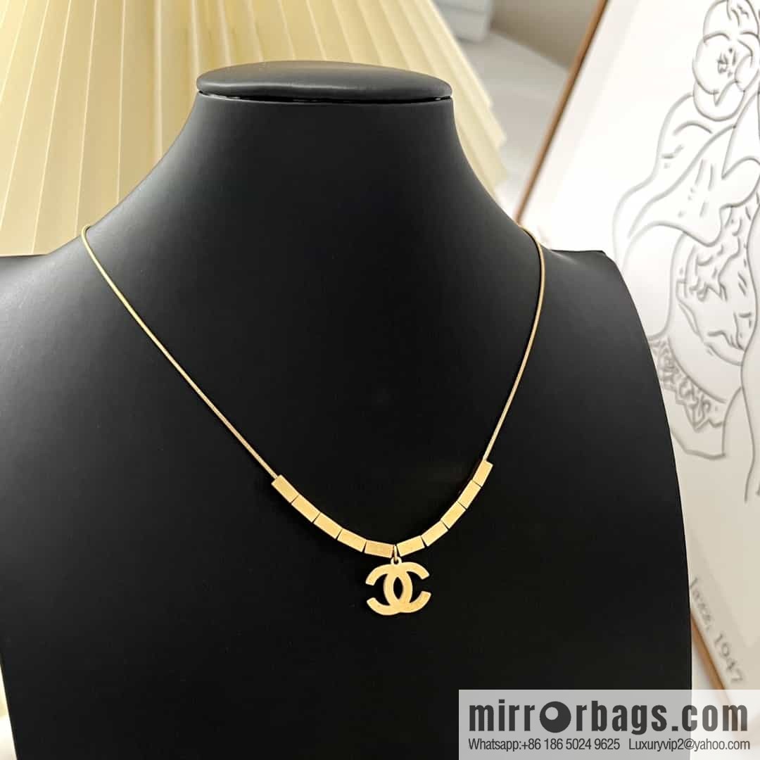 New ☑️ Chanel gold double c square necklace