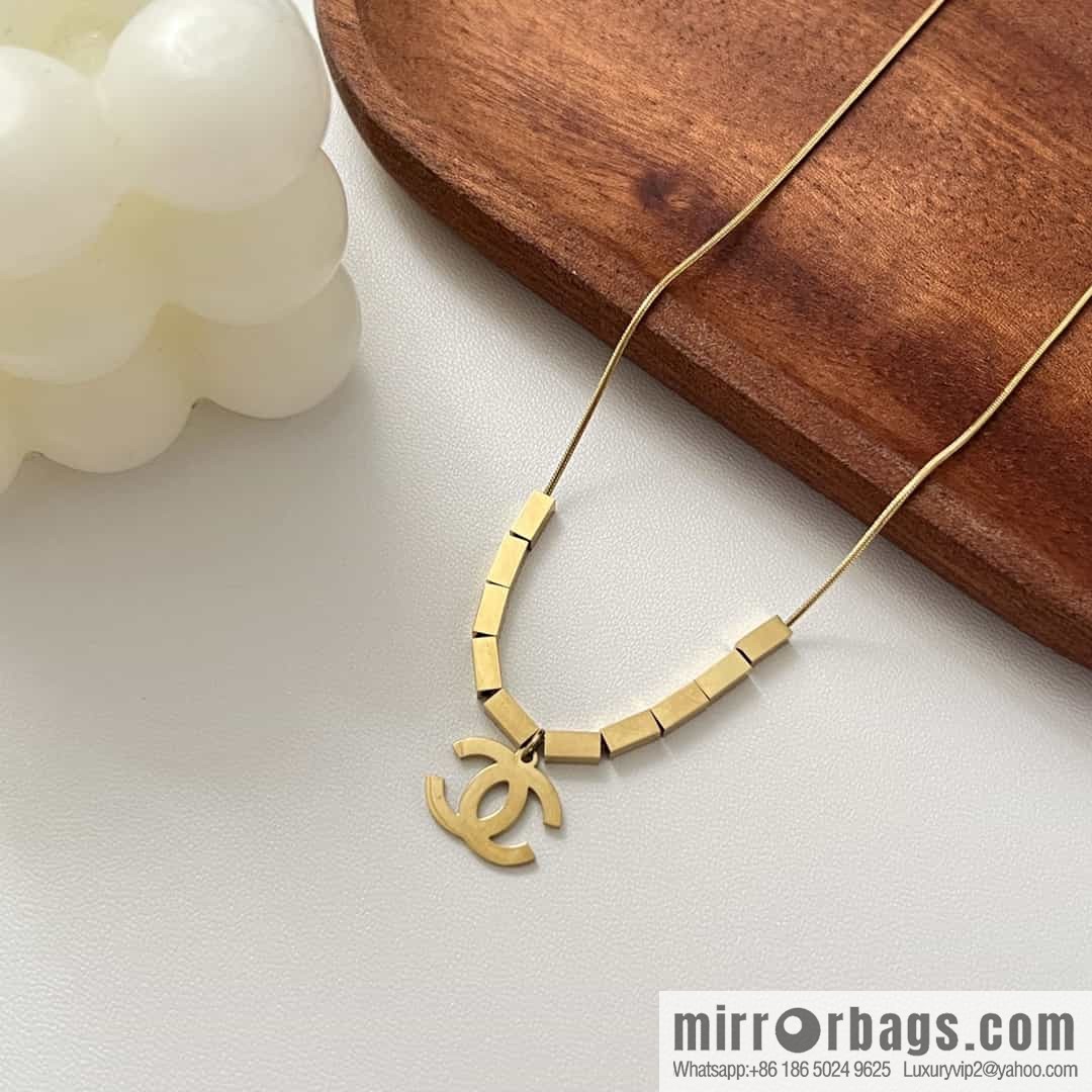 New ☑️ Chanel gold double c square necklace