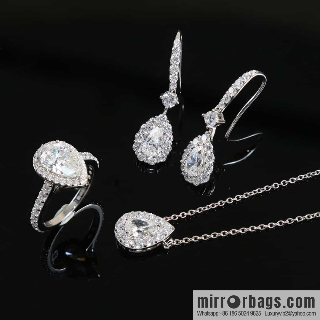 GRAFF Droplet-shaped full diamond earrings