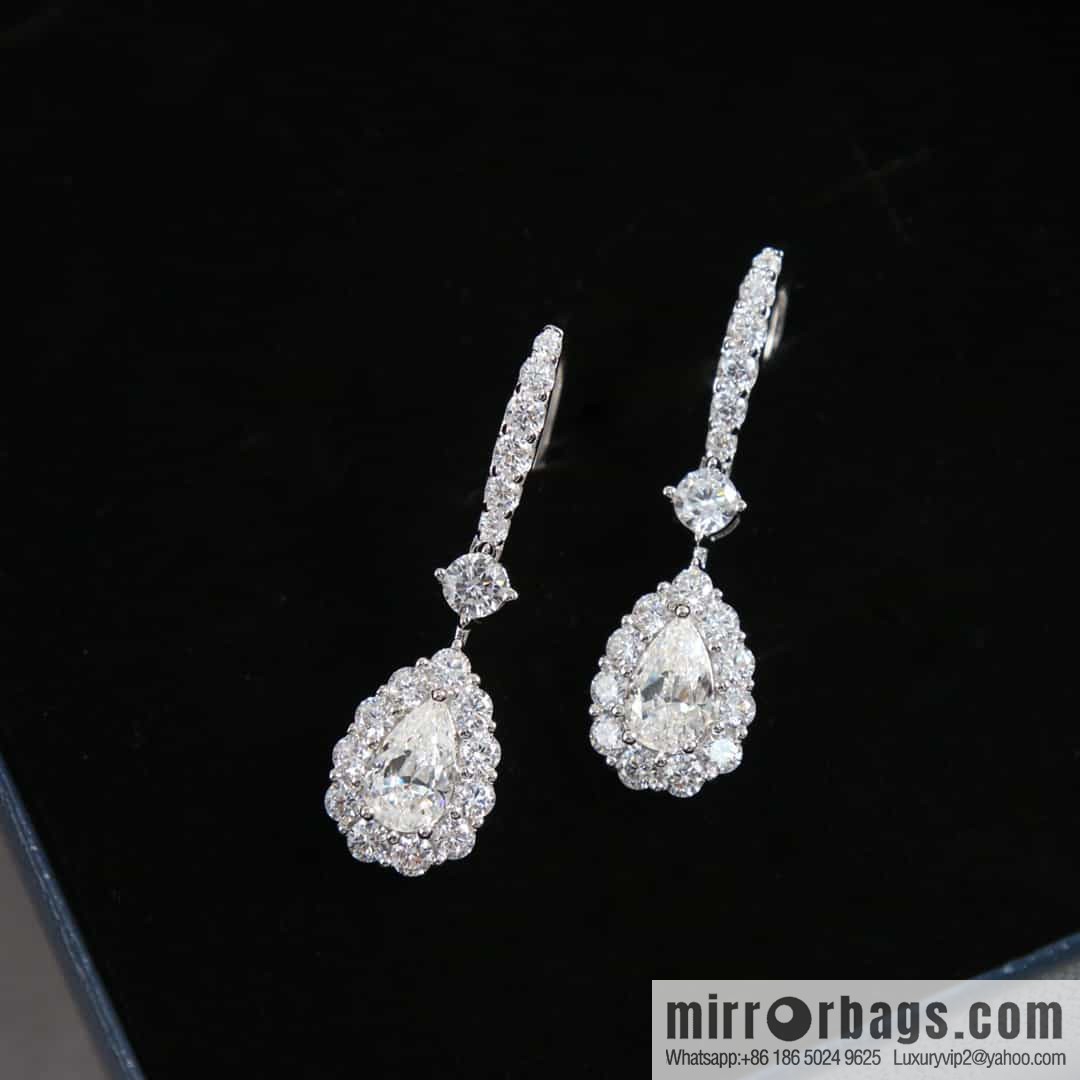 GRAFF Droplet-shaped full diamond earrings