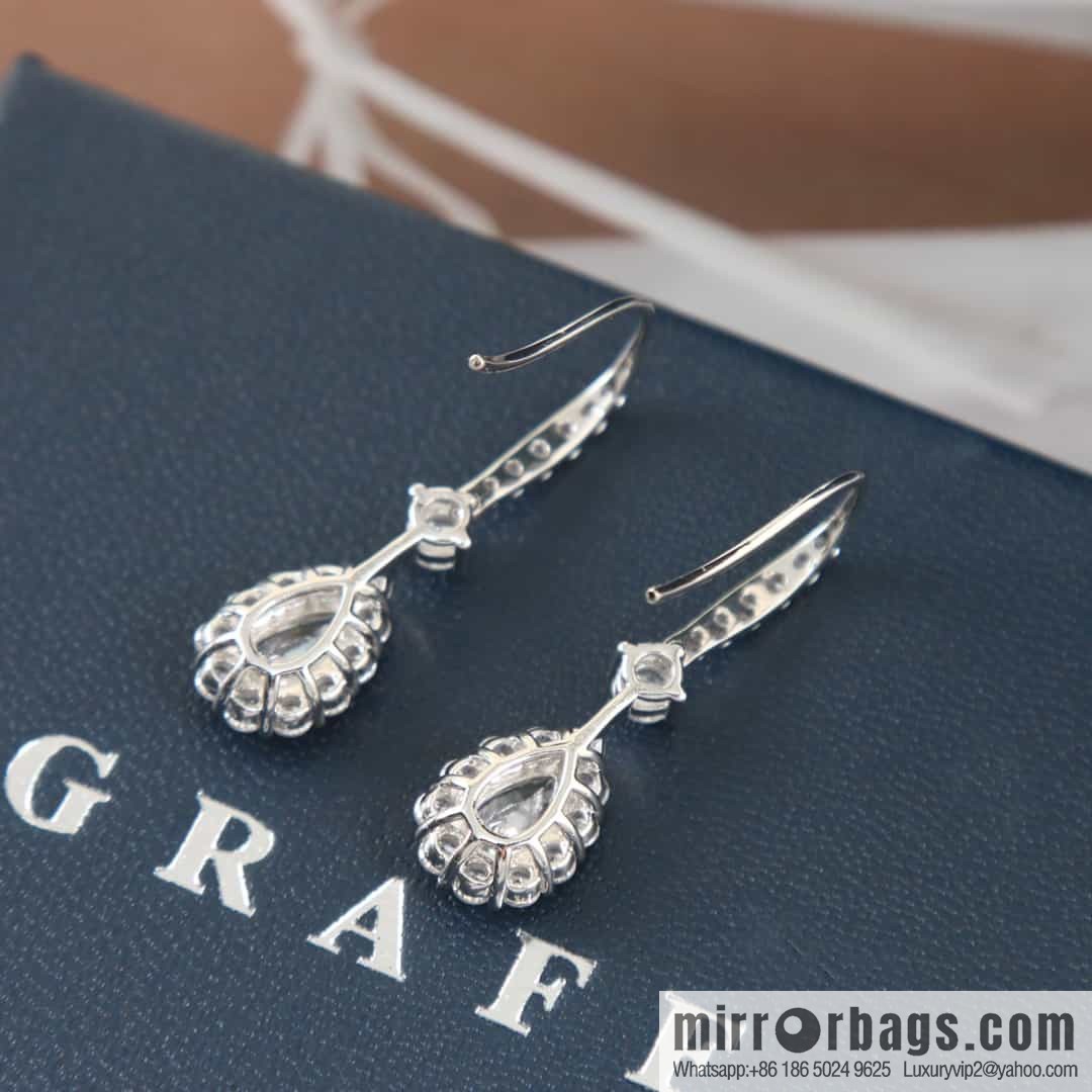 GRAFF Droplet-shaped full diamond earrings