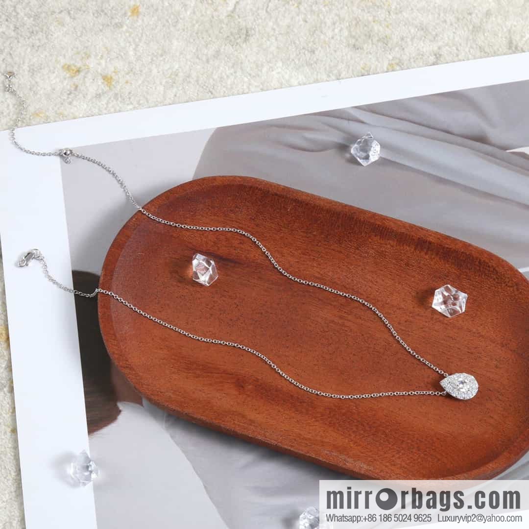 GRAFF Droplet-shaped full diamond necklace