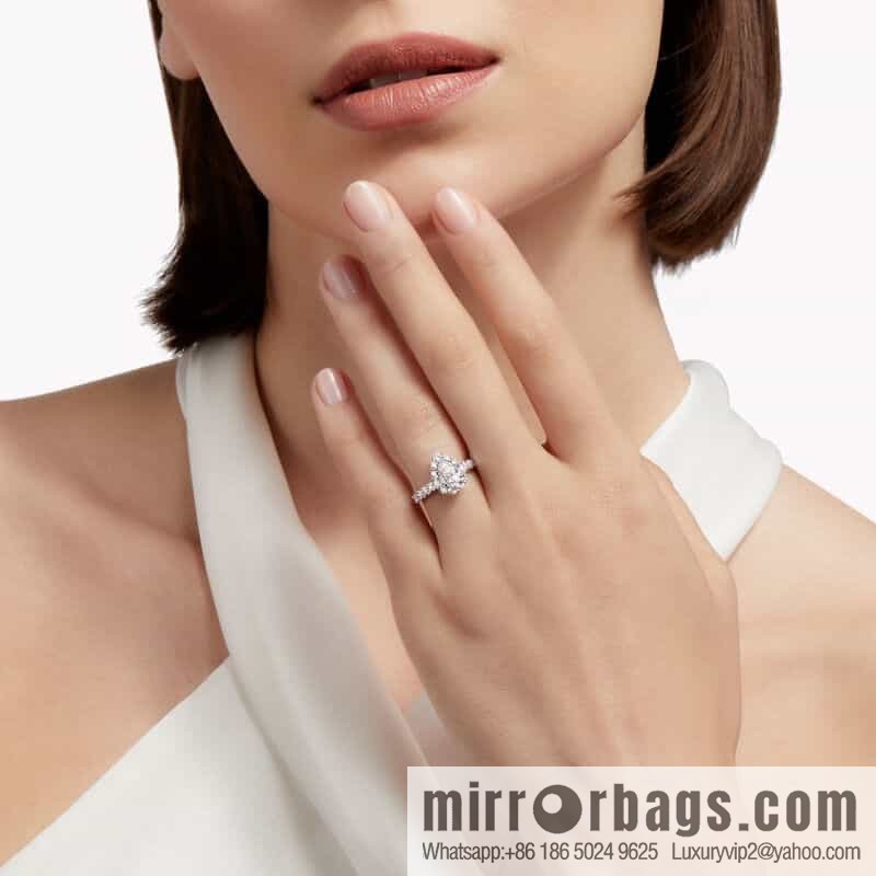 GRAFF Droplet-shaped full diamond ring
