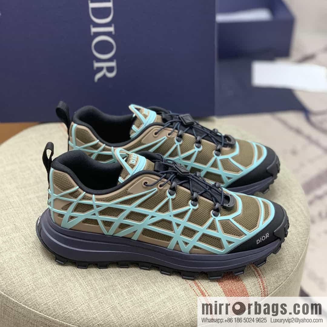 Dior makes new men's B31 sports and leisure shoes with khaki mesh fabric