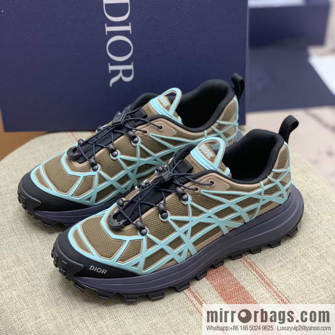Dior makes new men's B31 sports and leisure shoes with khaki mesh fabric