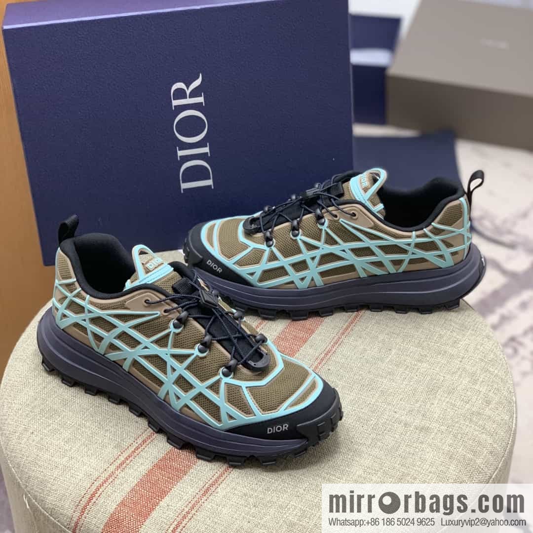 Dior makes new men's B31 sports and leisure shoes with khaki mesh fabric