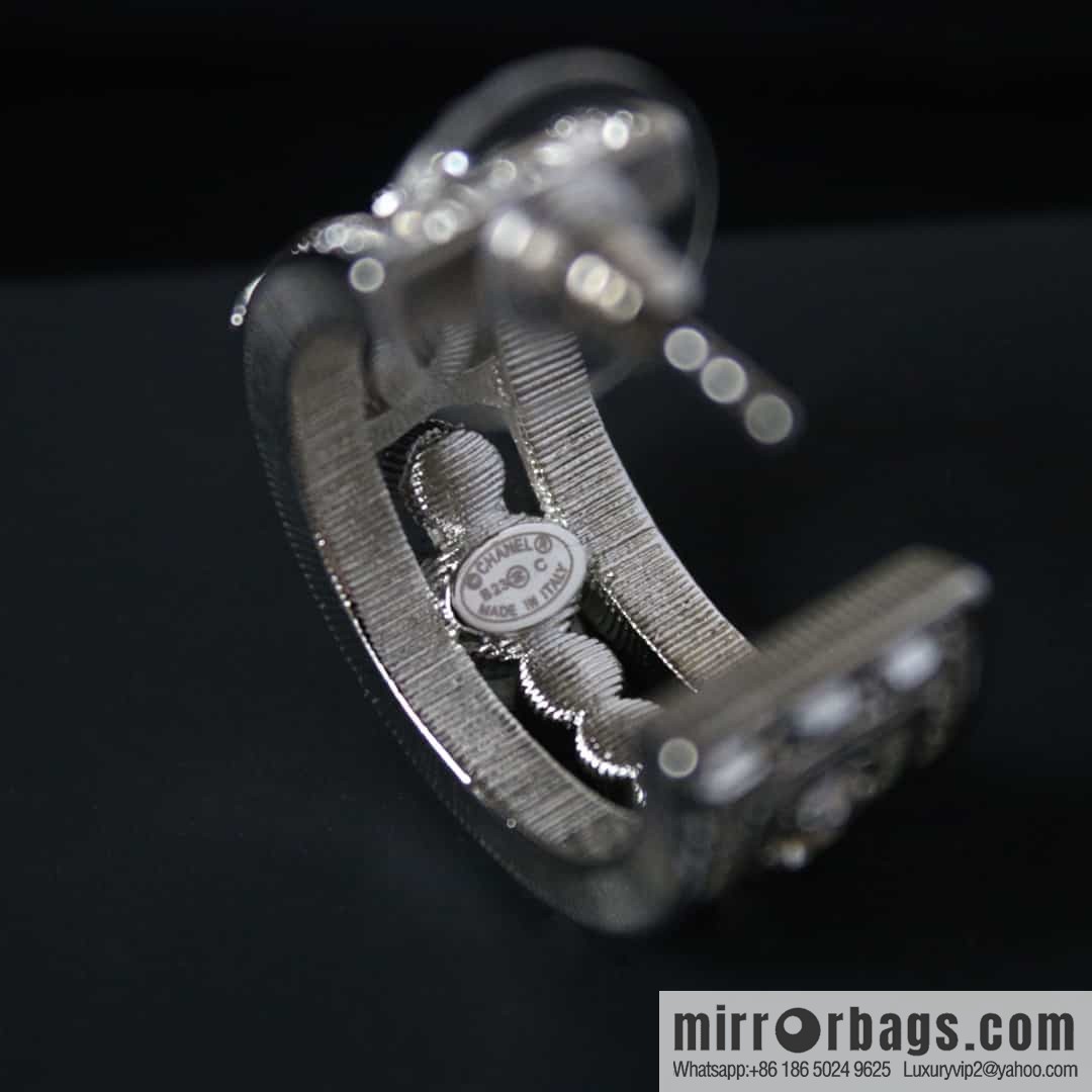 New ☑️ Chanel C1 double c semi-round diamond stud earrings