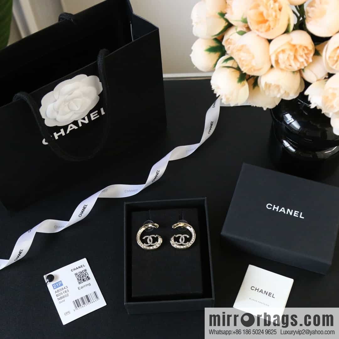New ☑️ Chanel C1 double c semi-round stud earrings