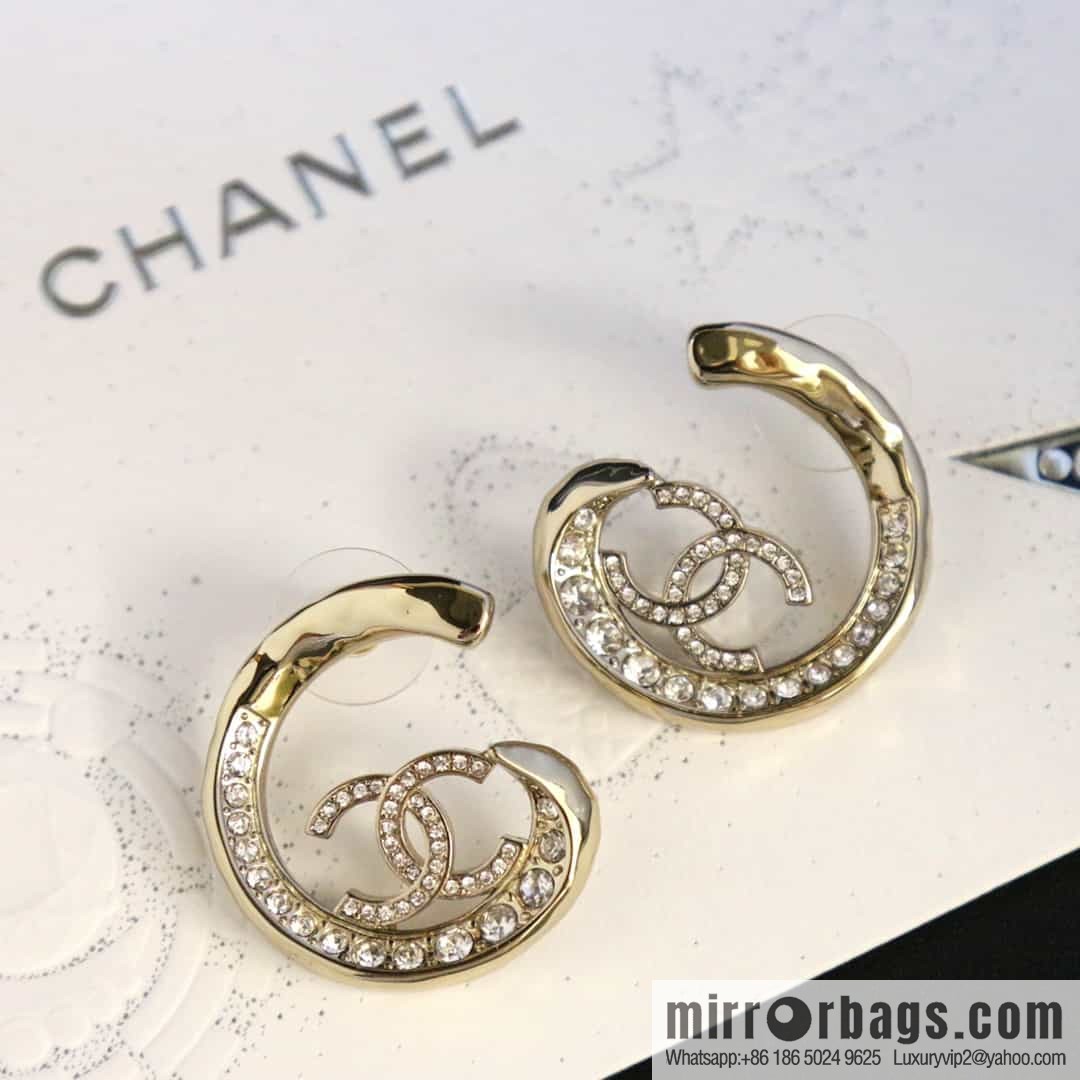 New ☑️ Chanel C1 double c semi-round stud earrings