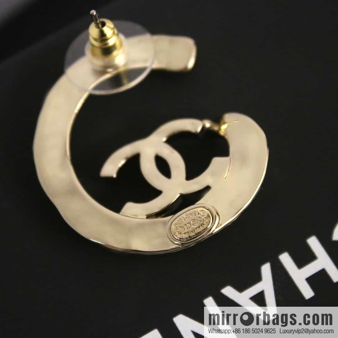 New ☑️ Chanel C1 double c semi-round stud earrings
