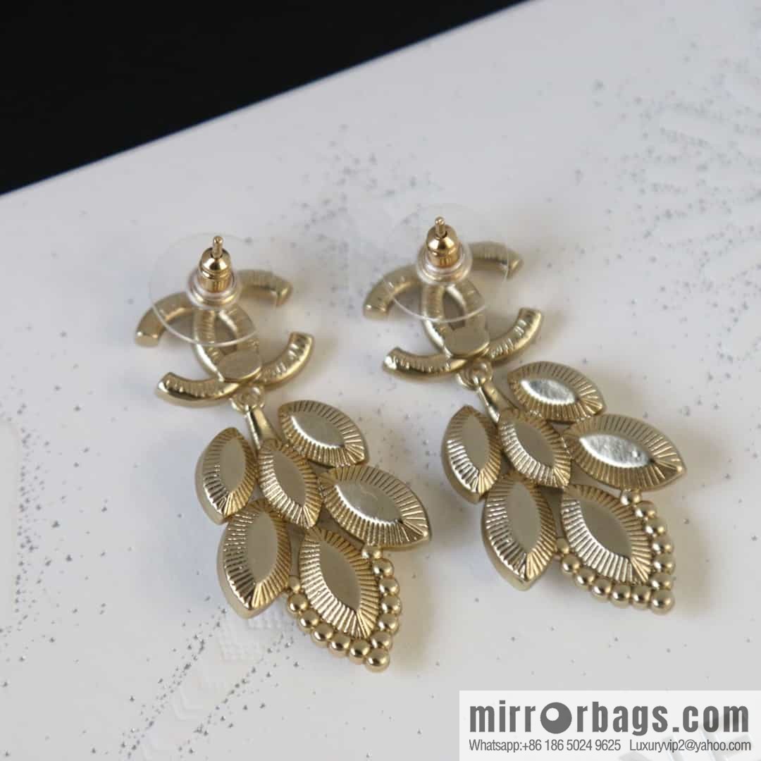 New ☑️ Chanel C2 double c horse eye drill earrings