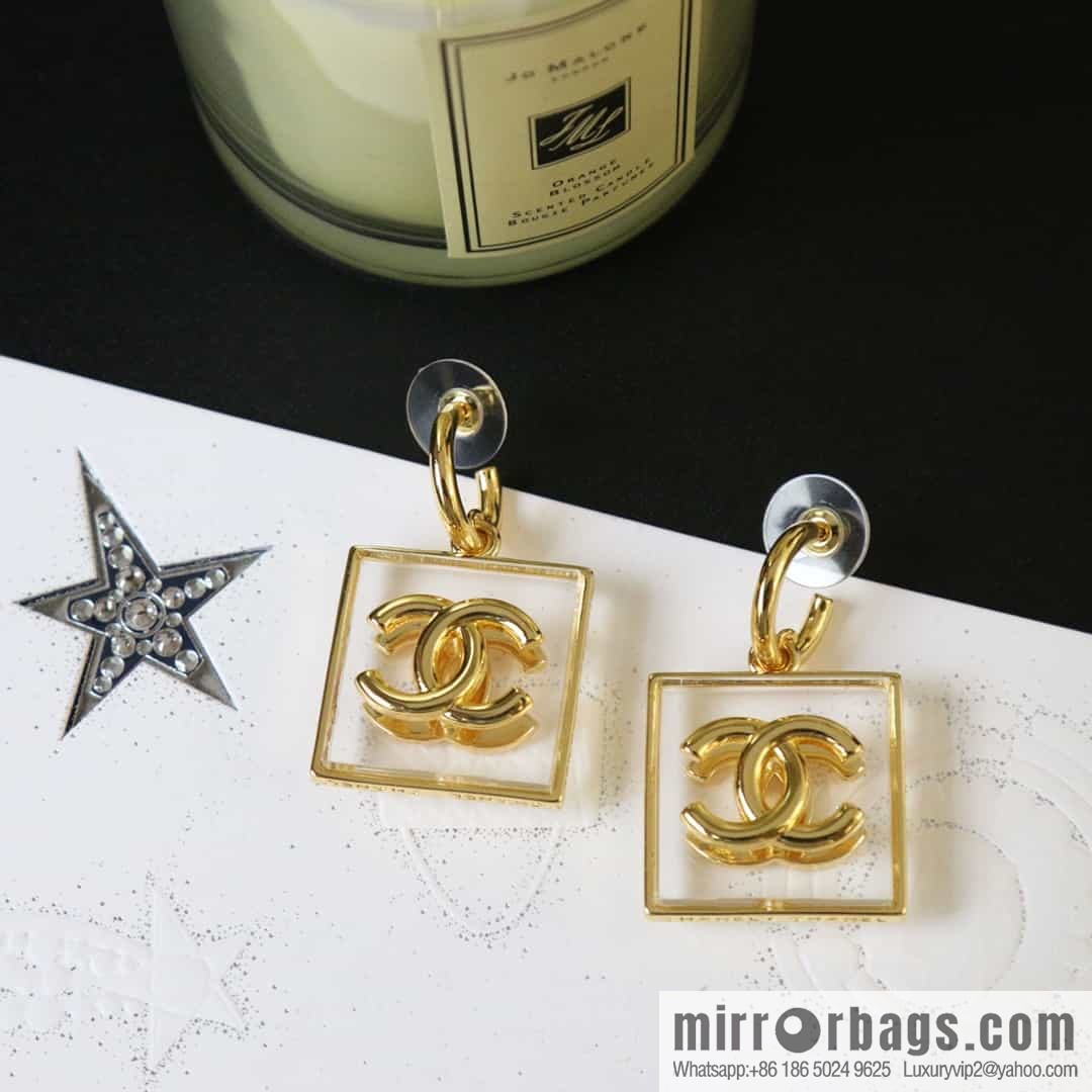 New ☑️ Chanel C2 double c square acrylic stud earrings