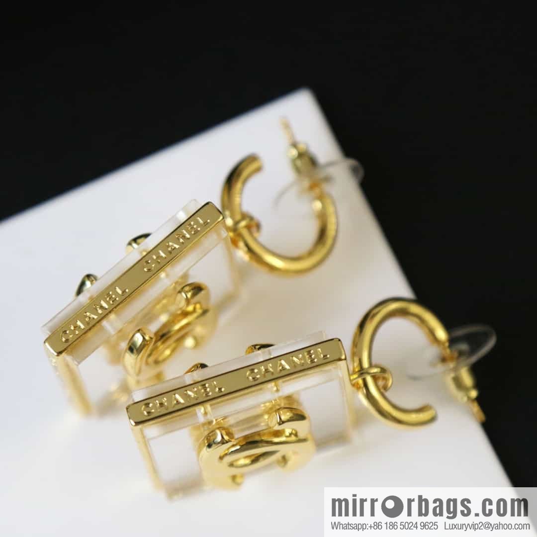 New ☑️ Chanel C2 double c square acrylic stud earrings