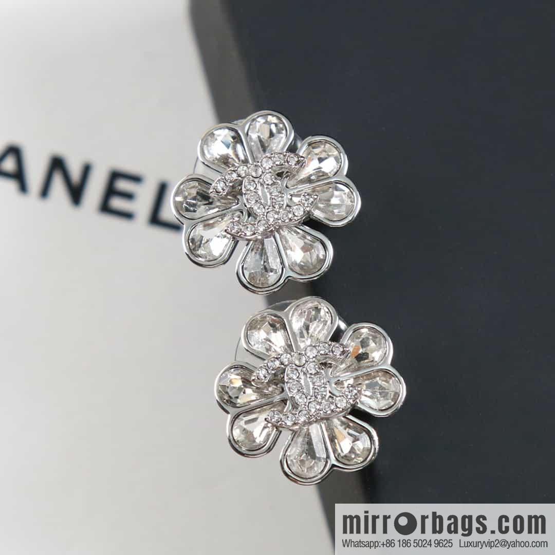 New ☑️ Chanel C1 double c full diamond four-leaf clover earrings