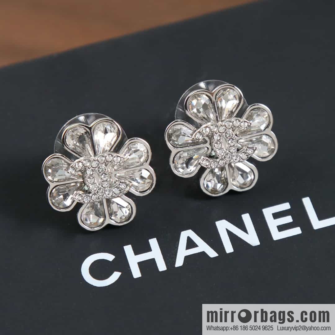 New ☑️ Chanel C1 double c full diamond four-leaf clover earrings