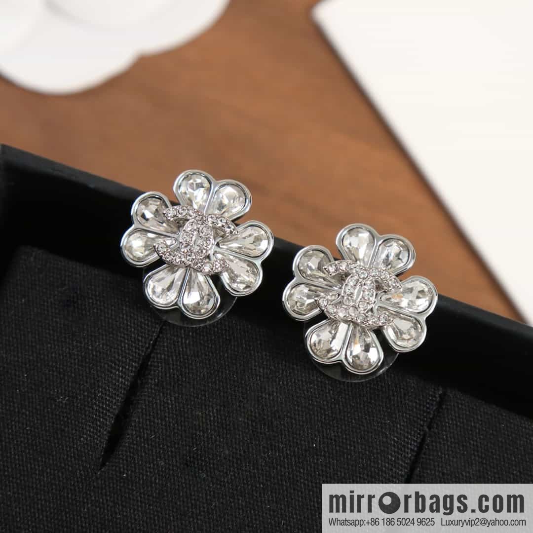 New ☑️ Chanel C1 double c full diamond four-leaf clover earrings