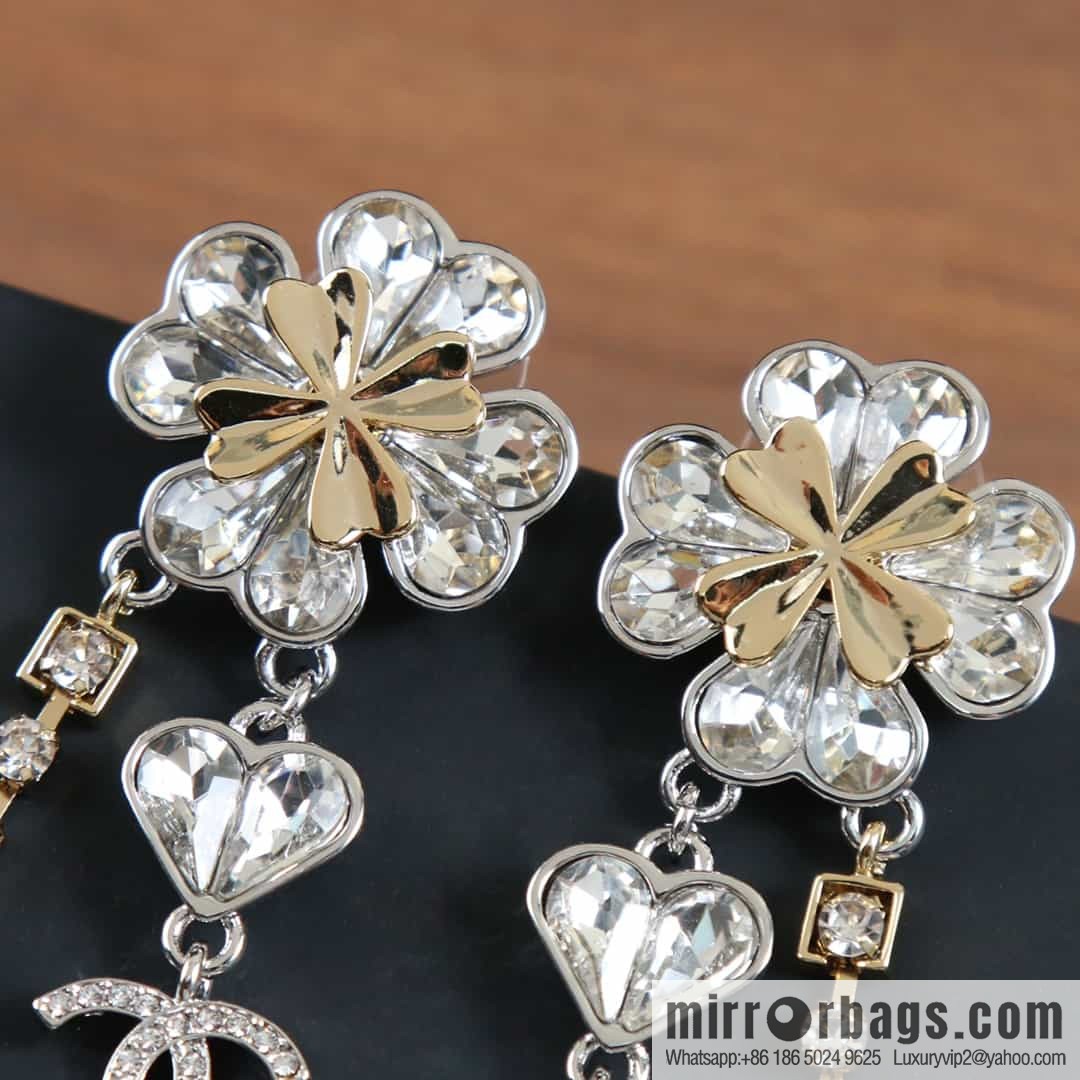 New ☑️ Chanel C4 double c full diamond four-leaf clover five-pointed star earrings