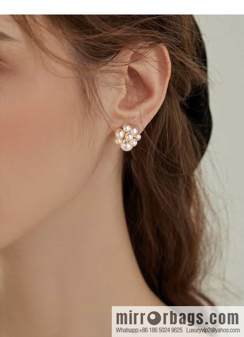 New Celine pearl stud earrings