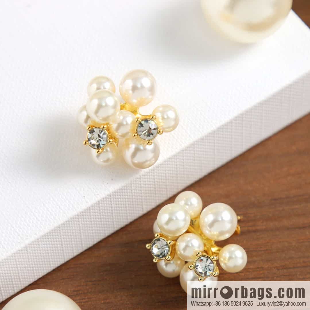 New Celine pearl stud earrings