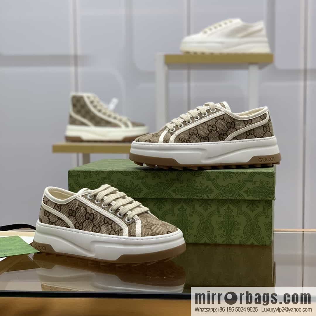 Gucci Gucci uses apricot classic GG canvas to make women's sports and leisure platform shoes