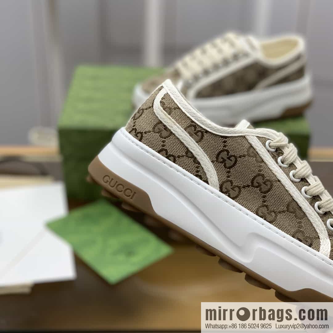 Gucci Gucci uses apricot classic GG canvas to make women's sports and leisure platform shoes