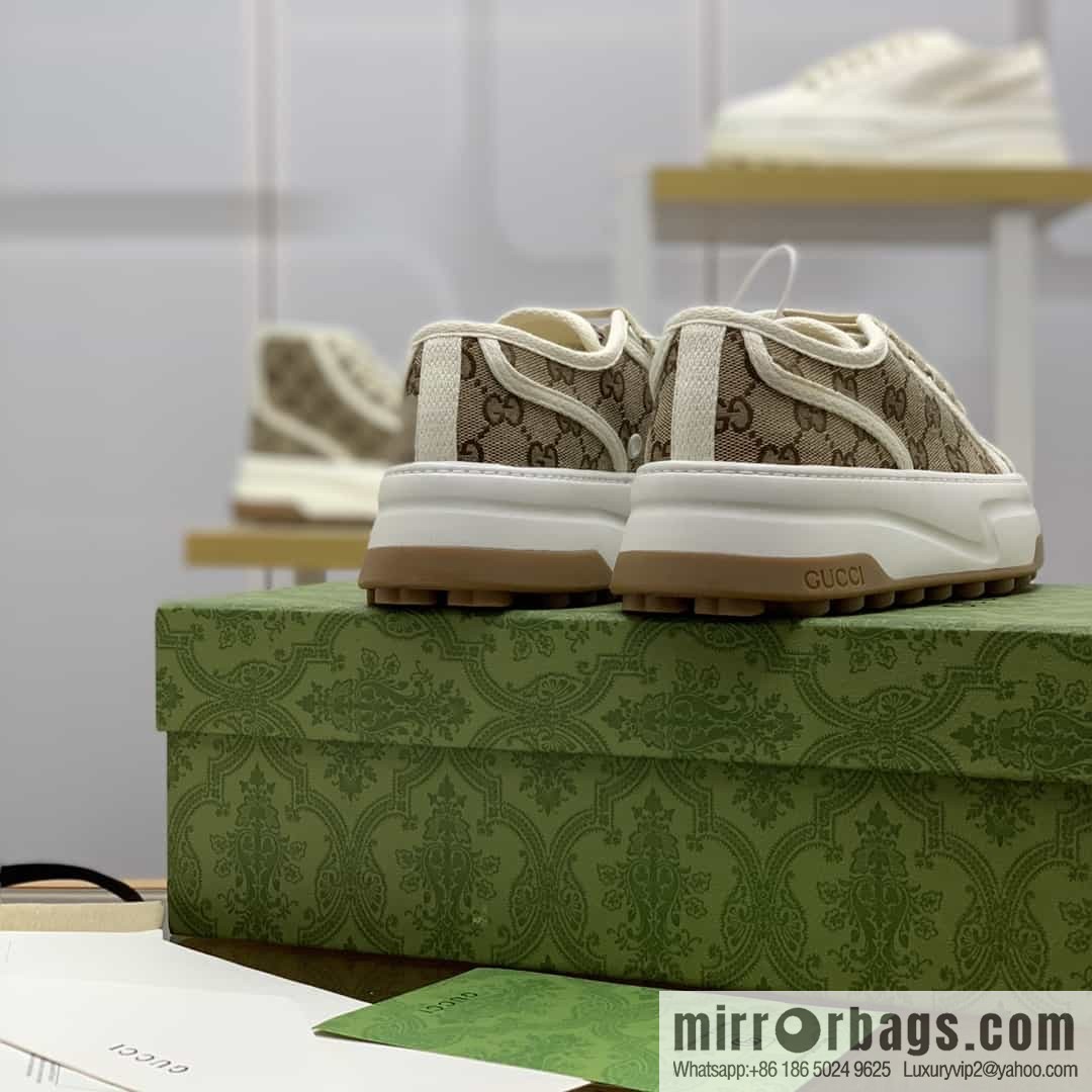 Gucci Gucci uses apricot classic GG canvas to make women's sports and leisure platform shoes