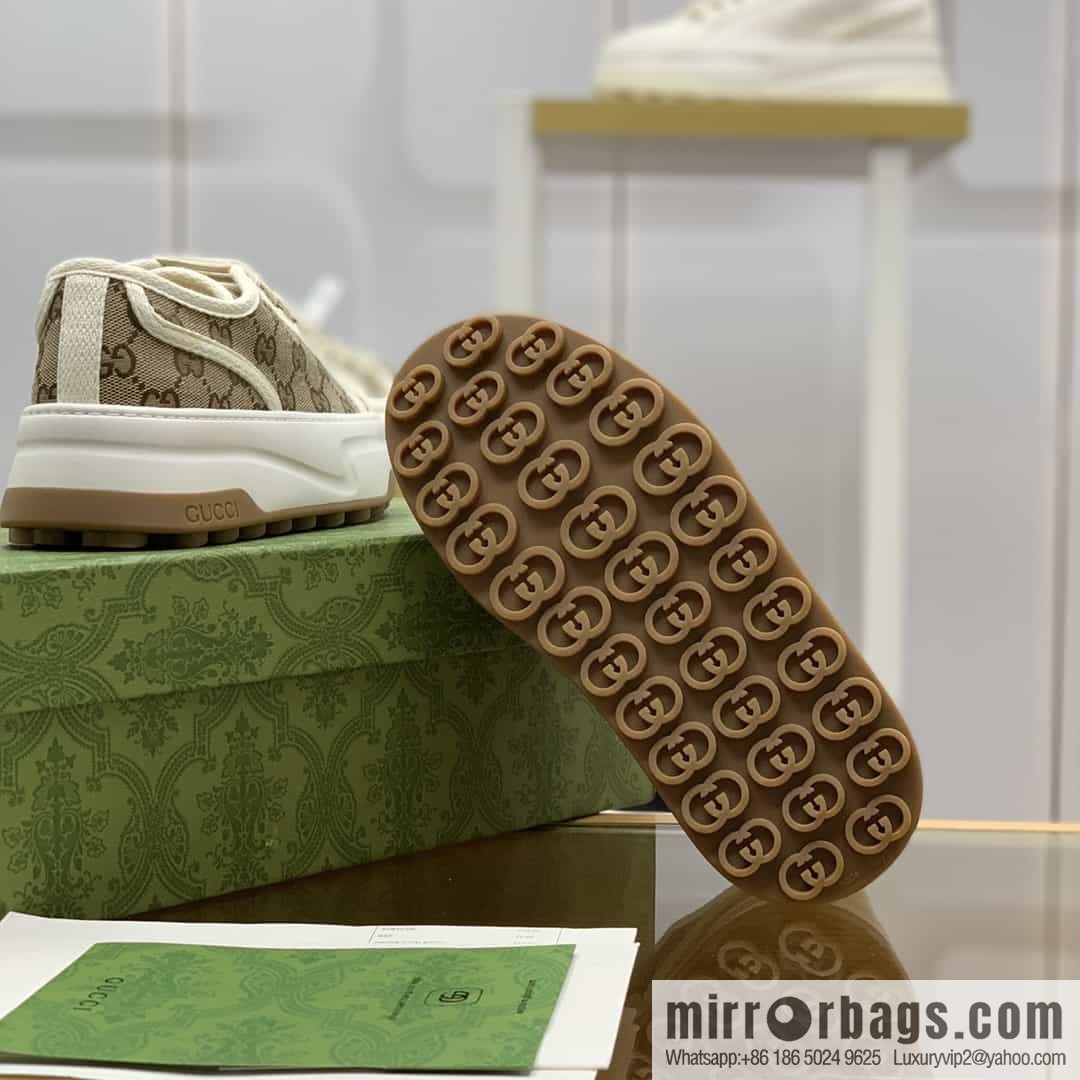 Gucci Gucci uses apricot classic GG canvas to make women's sports and leisure platform shoes
