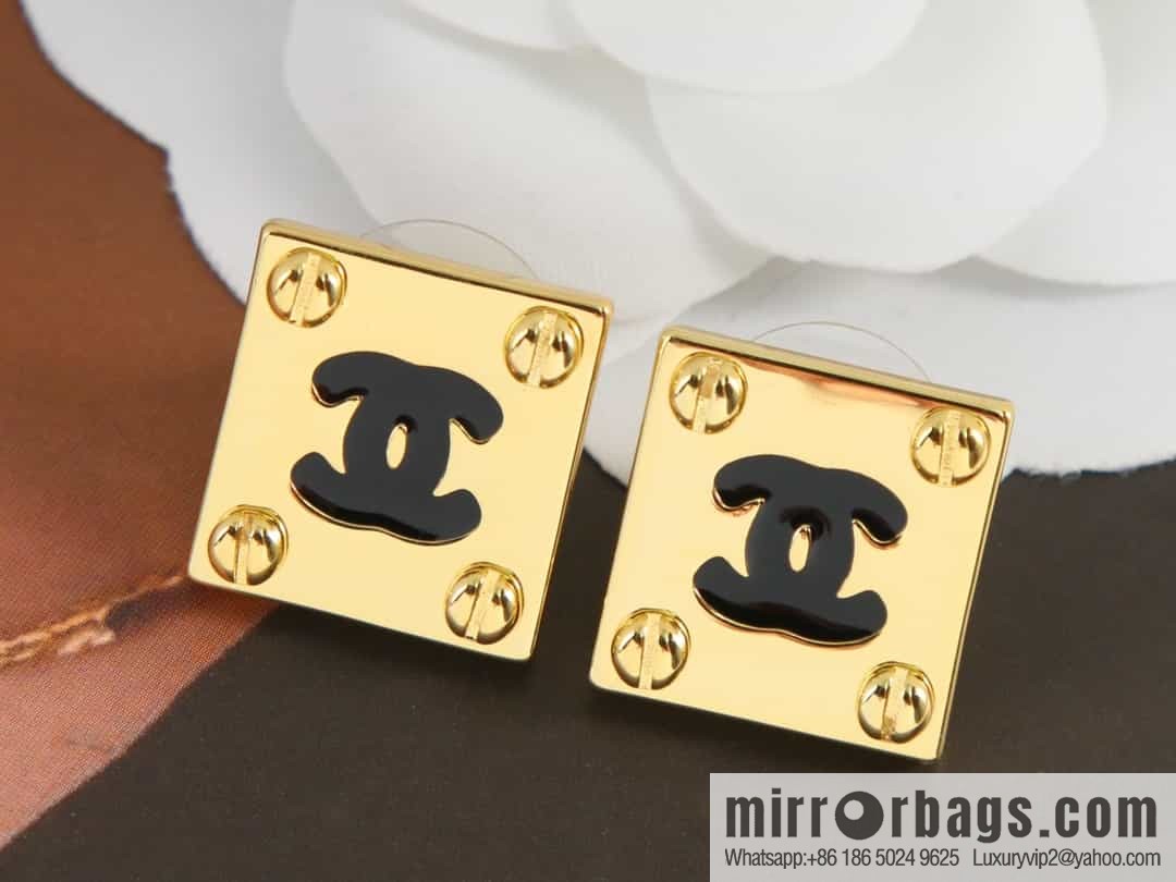 New ☑️ Chanel medieval series square gold double c earrings