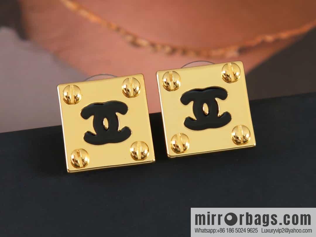 New ☑️ Chanel medieval series square gold double c earrings