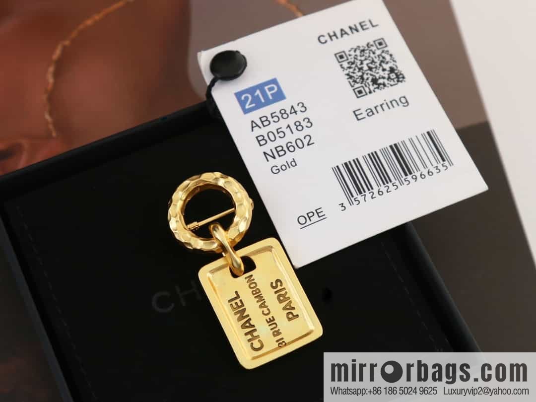 New ☑️ Chanel medieval series gold brand letter brooch