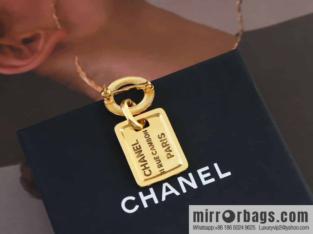 New ☑️ Chanel medieval series gold brand letter brooch