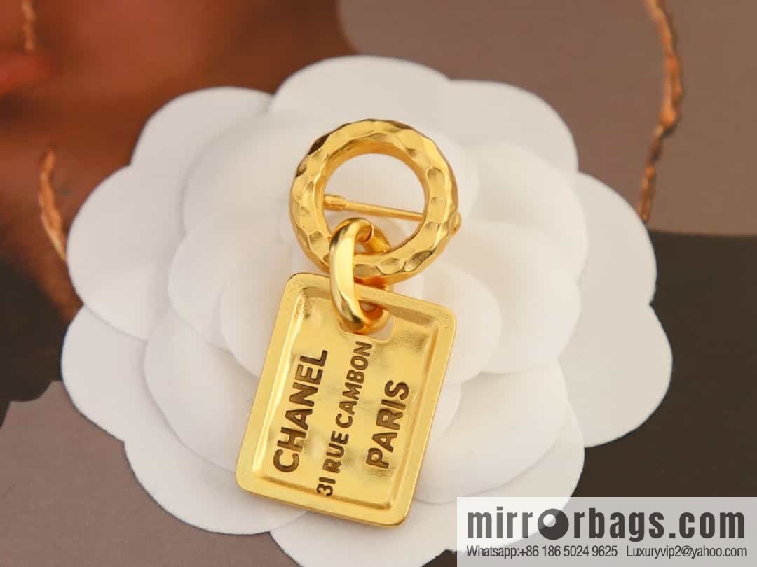 New ☑️ Chanel medieval series gold brand letter brooch