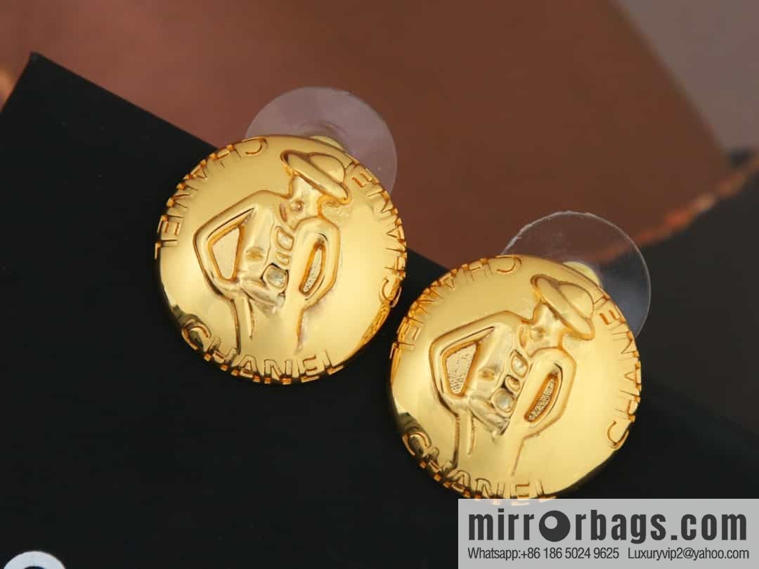 New ☑️ Chanel medieval series gold round earrings