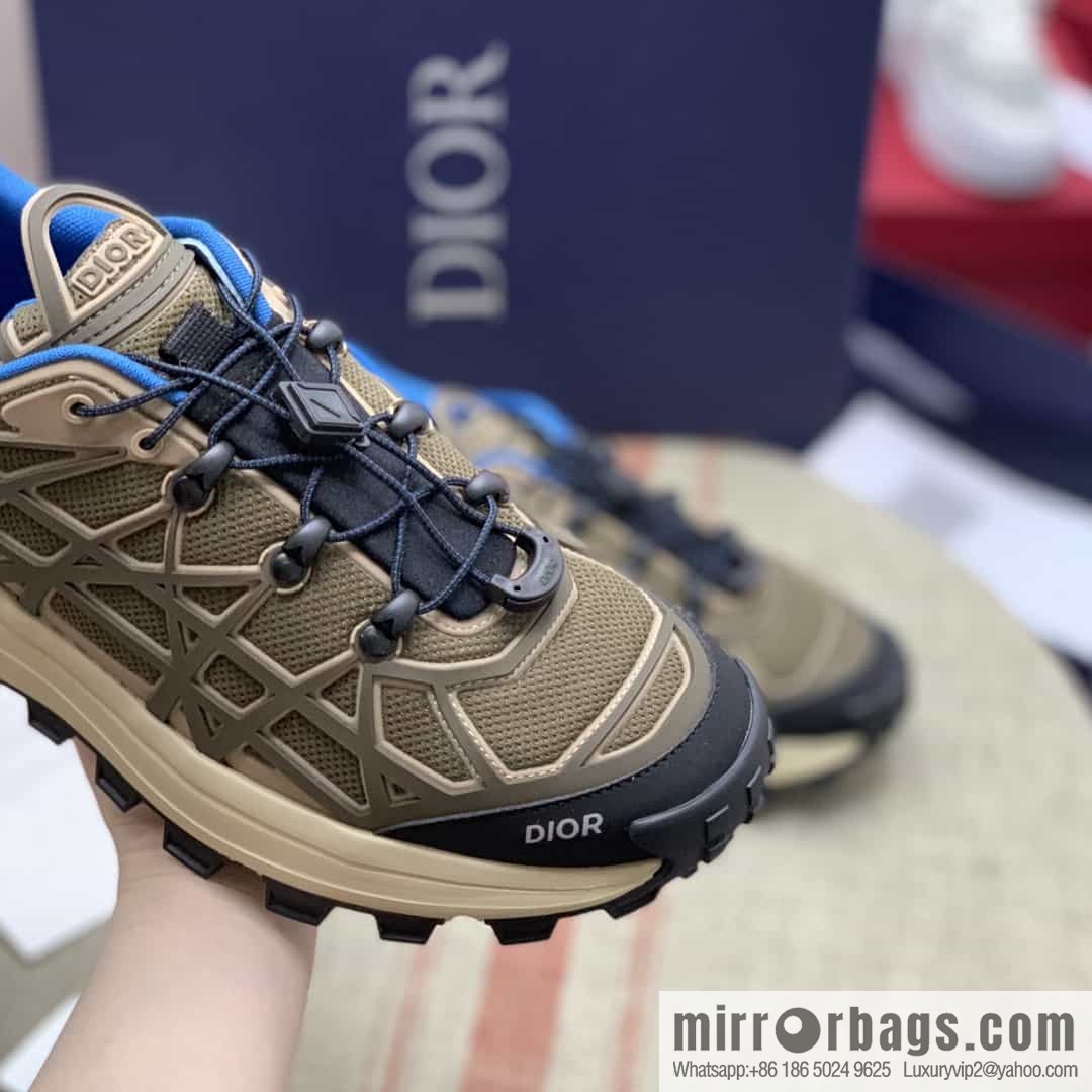 Dior Dior makes new men's B31 sports and leisure shoes with khaki mesh fabric