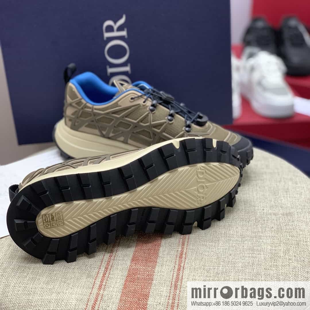 Dior Dior makes new men's B31 sports and leisure shoes with khaki mesh fabric