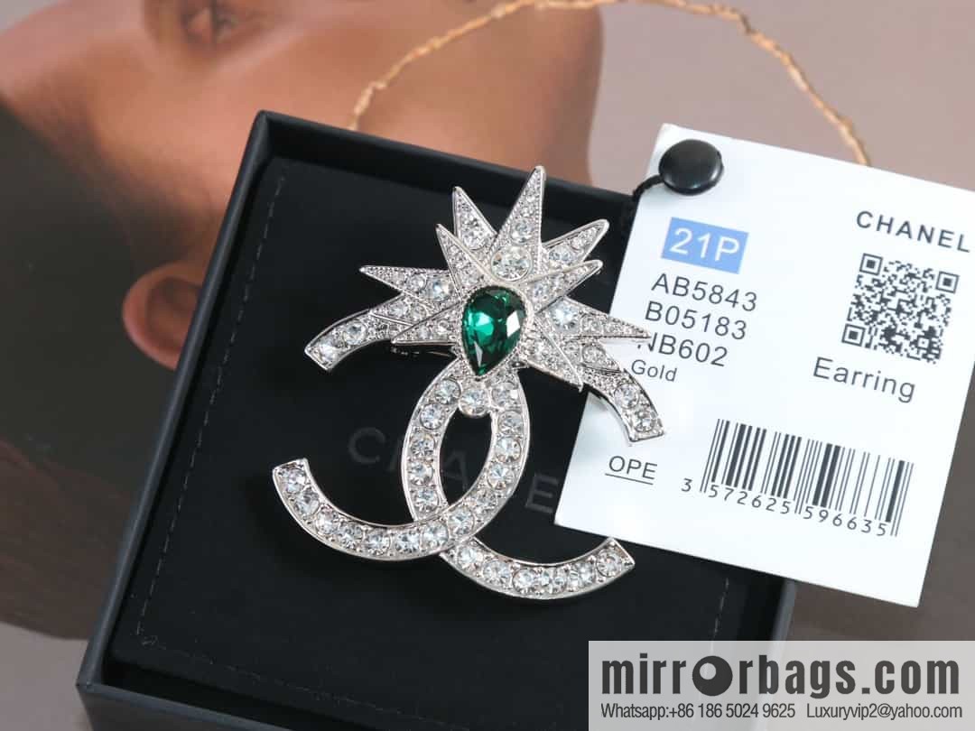 New ☑️ Chanel Double C Emerald Full Diamond Double C Brooch