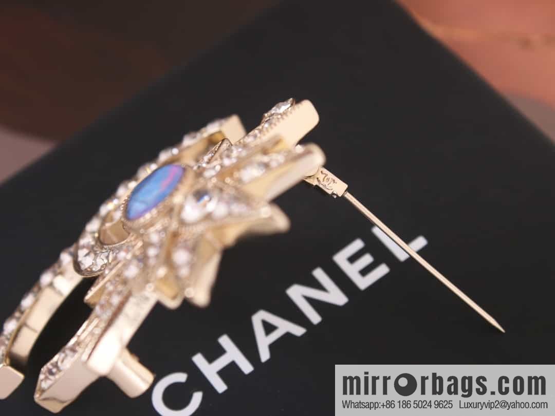 New ☑️ Chanel Double C Full Diamond Double C Brooch