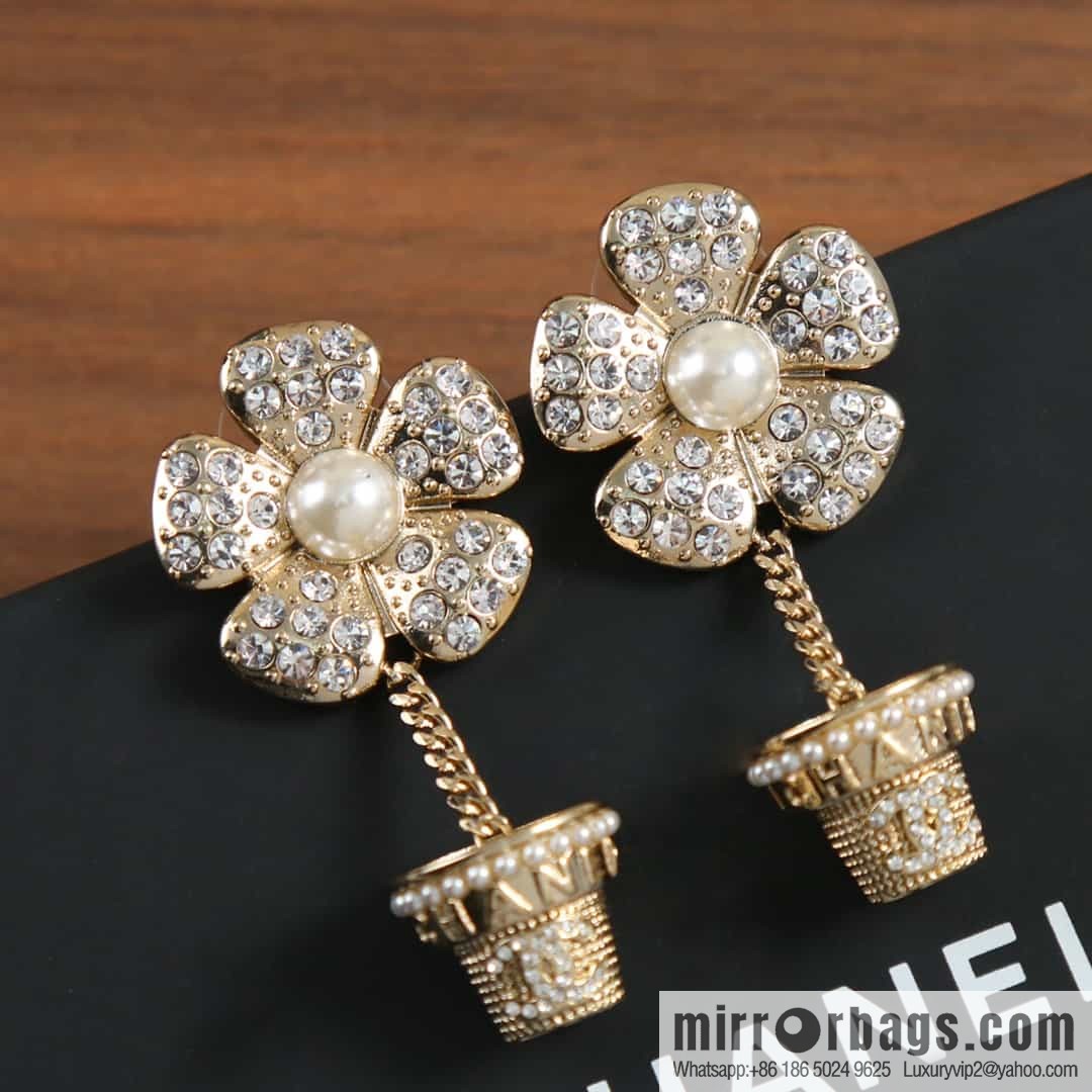 New ☑️ Chanel C1 double c full diamond flower pot stud earrings