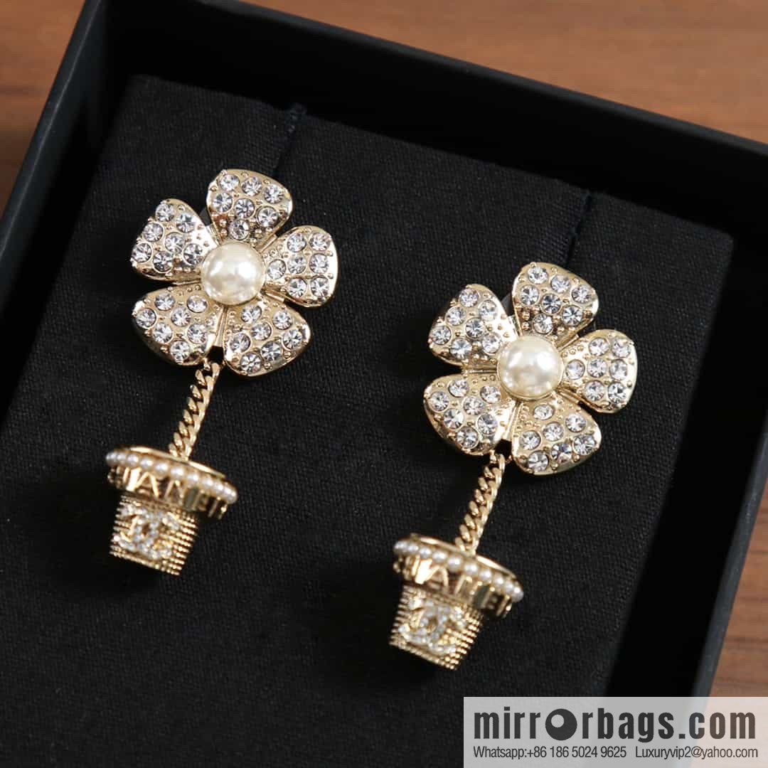 New ☑️ Chanel C1 double c full diamond flower pot stud earrings