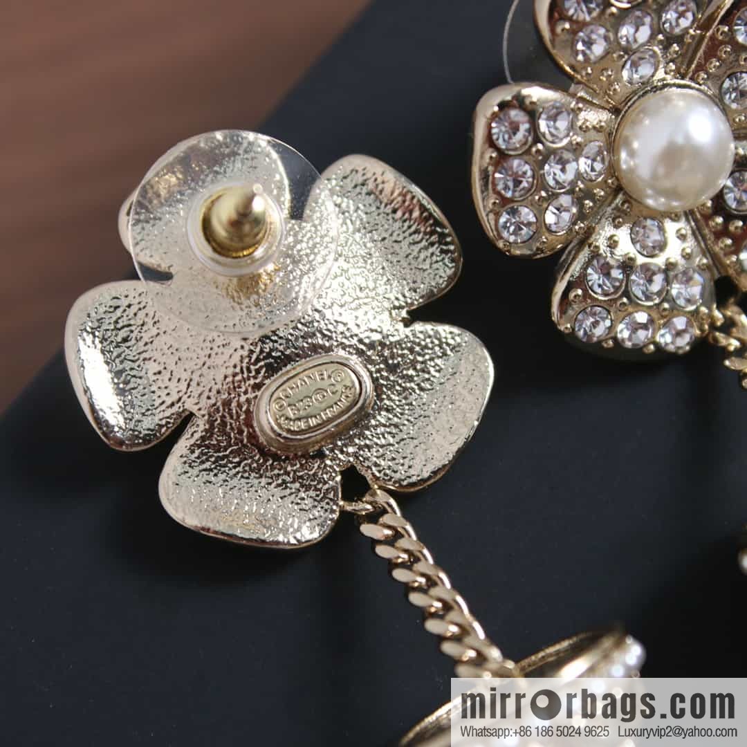 New ☑️ Chanel C1 double c full diamond flower pot stud earrings