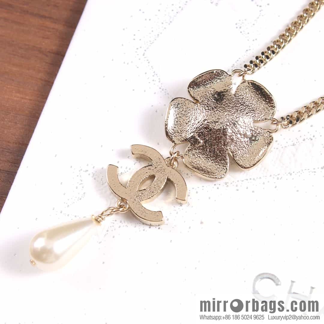 New ☑️ Chanel Full Diamond Double C Flower Pearl Necklace