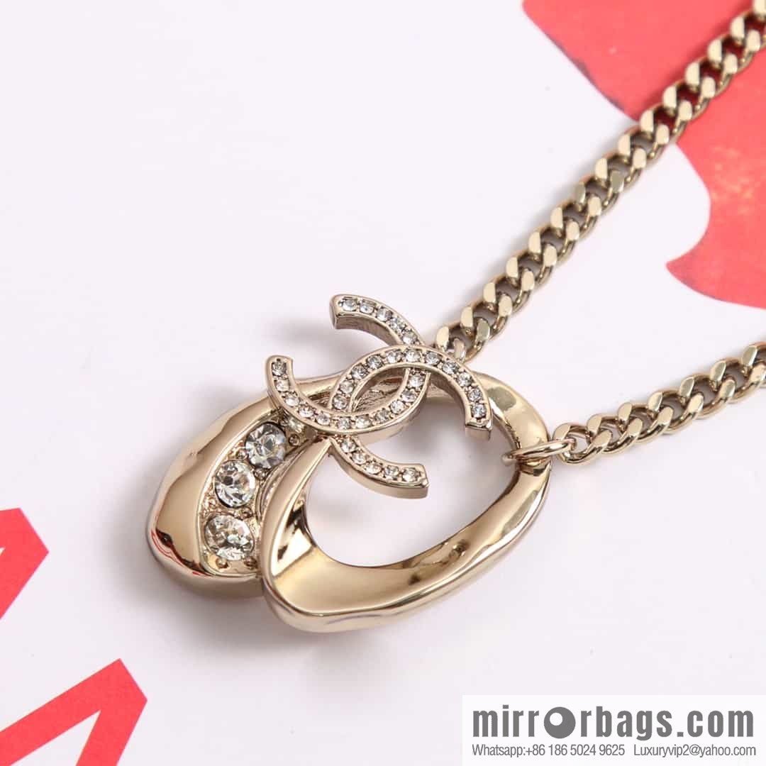 New ☑️ Chanel double c gold oval cut-out necklace