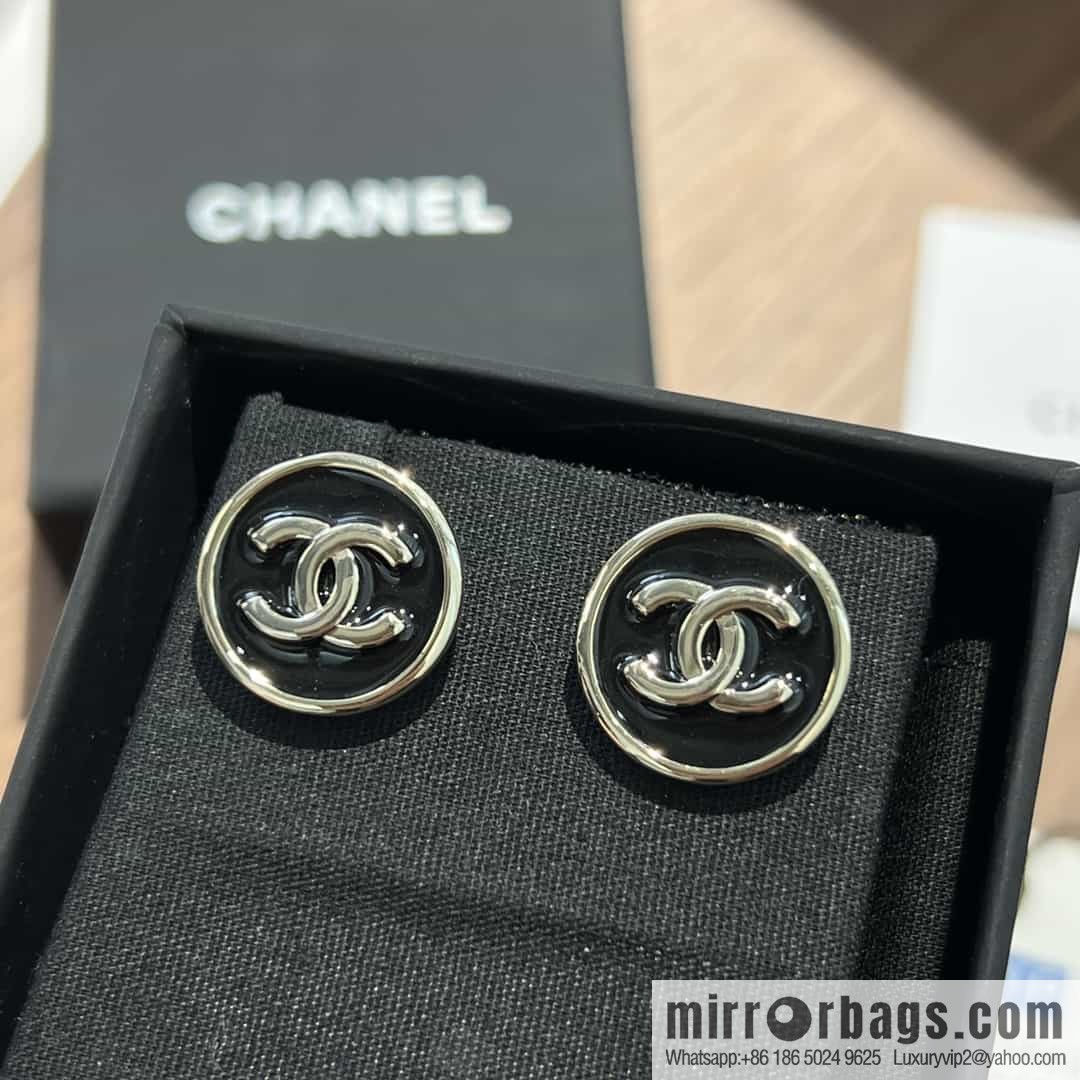 New ☑️ Chanel c1 double c round black stud earrings