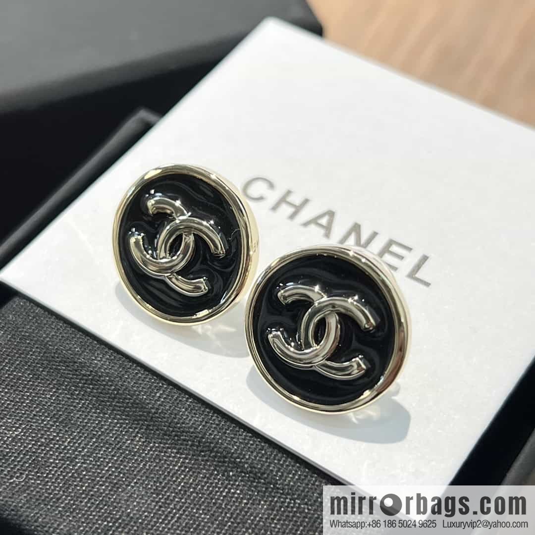New ☑️ Chanel c1 double c round black stud earrings