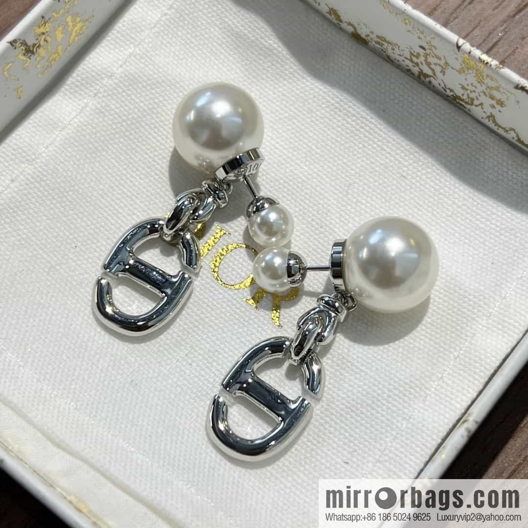 New ☑️ Dior size pearl silver CD stud earrings