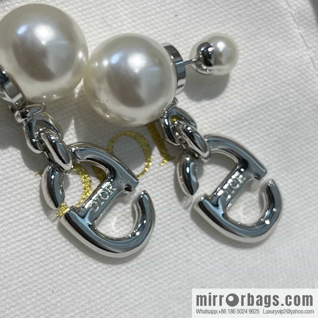 New ☑️ Dior size pearl silver CD stud earrings