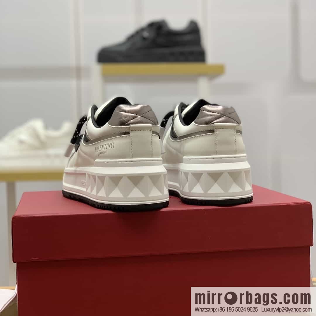 VALENTINO Valentino with sheepskin His & Hers low-top sneakers